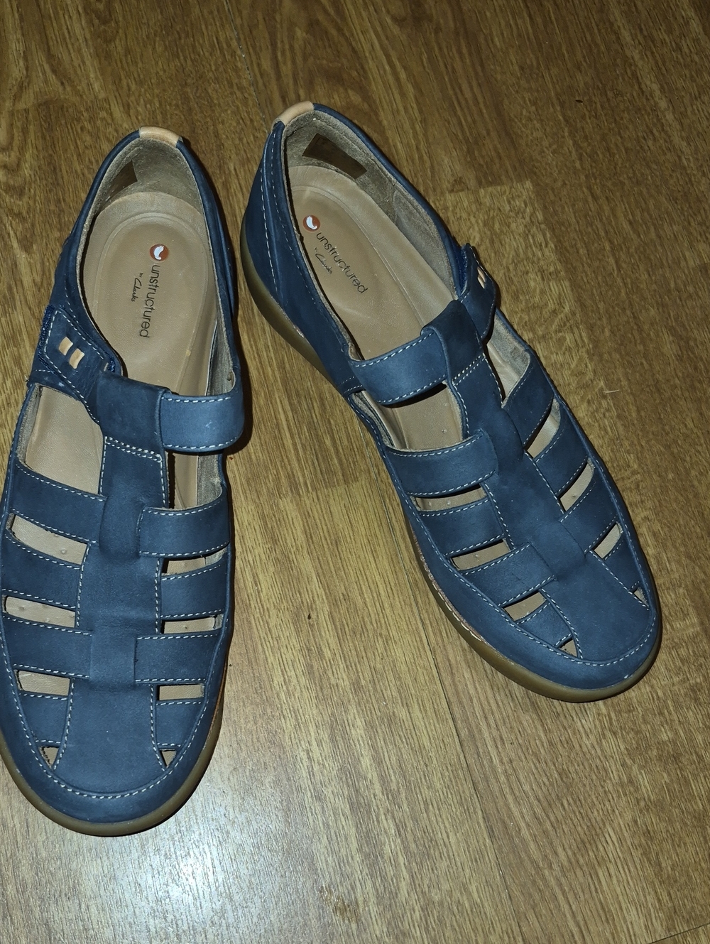Clarks Unstructured Un Haven Cove sandals Size 8.5